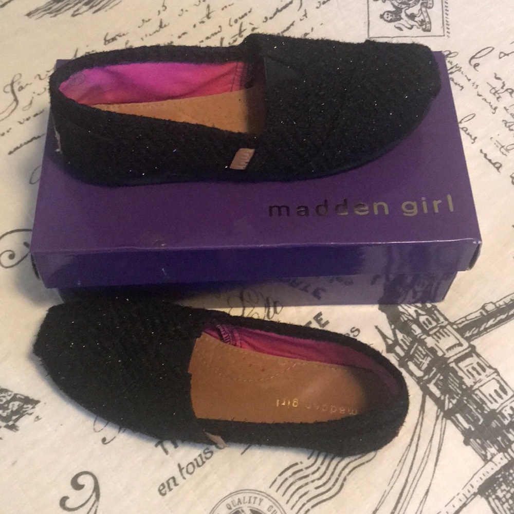 Black flats